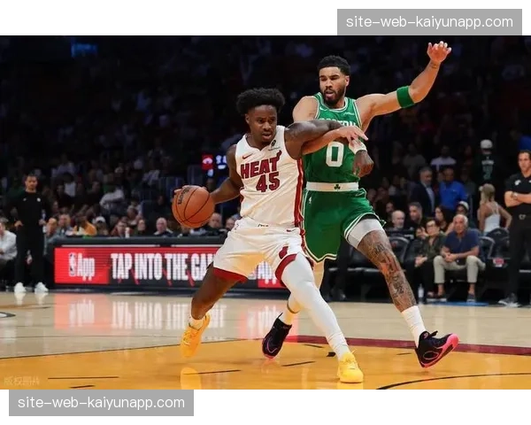 凯尔特人热火合计投进45记三分创纪录 进攻大战展现小球时代特色