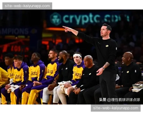 湖人雷迪克寻找九名能撑强度的球员 轮换阵容深度成季后赛关键